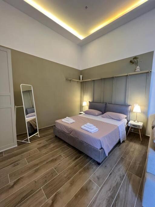 Centralissimo E Silenzioso Napoli Bagian luar foto
